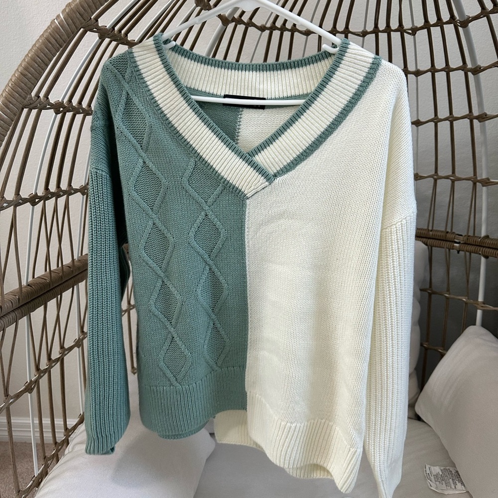 Women sweater size small